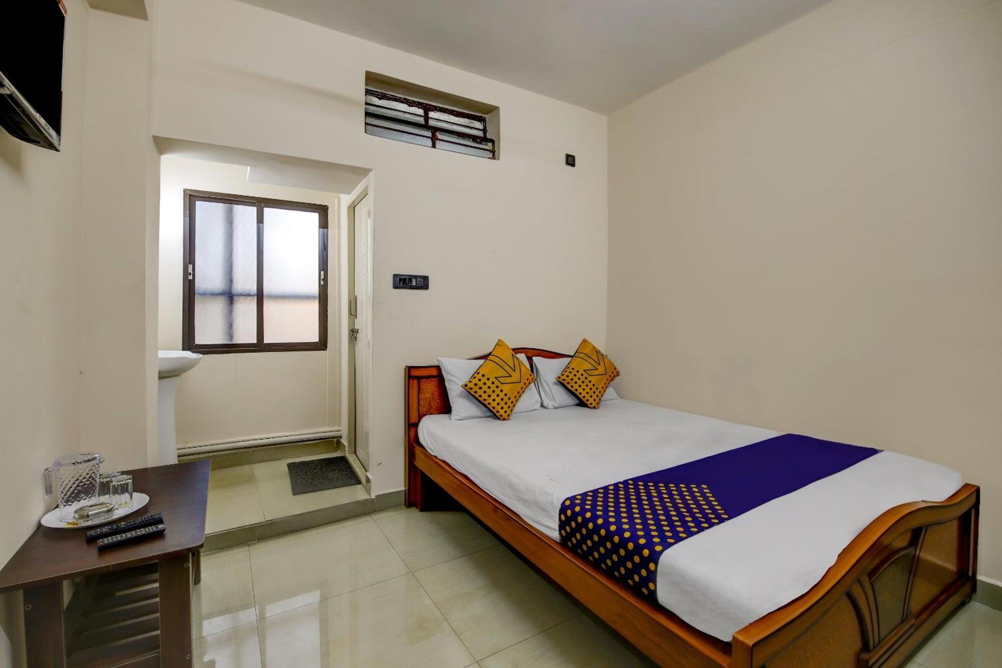 Spot On 73621 Srinivasa Boarding And Lodging Jālahalli Exteriér fotografie